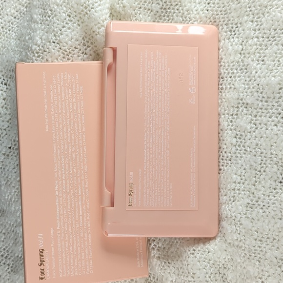 Artist Couture Love Sprung Face Palette in Vol. III, 3pods x 4g/14oz - Picture 6 of 9